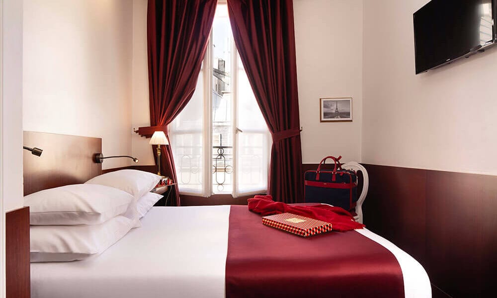 Double classic room odeon hotel paris 1