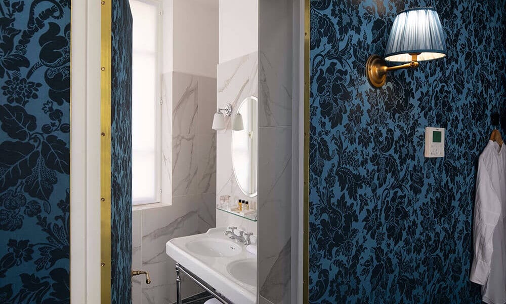 Double or Twin Deluxe room Odeon Hotel Paris 3